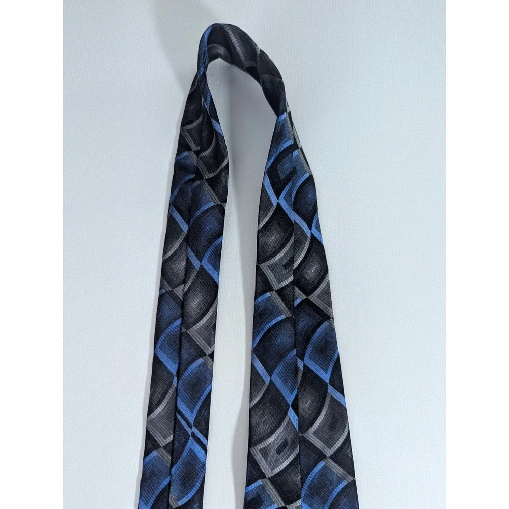 Paul Dione 100% Silk Tie